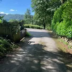 The Lady Of The Апартаменты Уиндермир